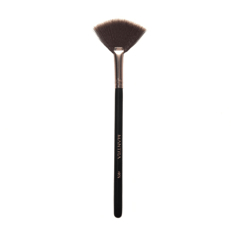 Pincel Abanico Para Iluminador - Lunaurea | Skincare, Maquillaje, Cosméticos